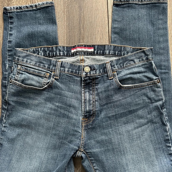 Tommy Hilfiger Blue Straight-Leg Jeans with Lived-In Look - Picture 5 of 6